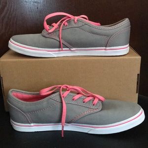 Vans - Grey and pink - size 8.5 US/6 UK